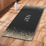 Tapete De Yoga Iniciais Douradas de Monograma Girly Glitter Negra<br><div class="desc">Yoga Mat do Exercício de Malhação do Monograma com Glitter Glitter de Faux Dourado e preto Isto faz o doce e perfeito aniversário de 16 anos,  casamento,  chá de panela,  aniversário,  chá de fraldas ou festa de solteira presente para alguém que ama luxo de luxo e estilos quíticos.</div>