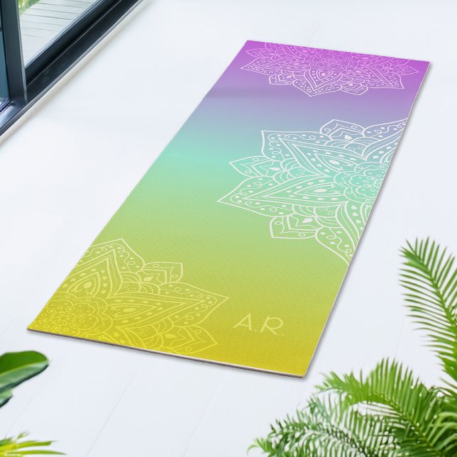 Tapete De Yoga Iridescent Gradient Asymmetric Mandala & Initials (Criador carregado)