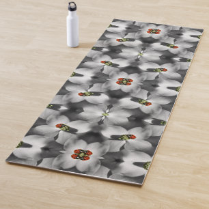Tapete De Yoga Ladybug Na Dogwood Flower Abstrato Nature