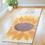 Tapete De Yoga Logotipo do Yoga Studio Girassol<br><div class="desc">Este tapete de ioga na moda é decorado com um girassol amarelo. Você pode personalizar este tapete adicionando o nome e o logotipo do seu Yoga Studio. Use a opção Personalizar Mais para alterar o tamanho, o estilo ou a cor do texto, se desejar. Se o seu logotipo for circular,...</div>