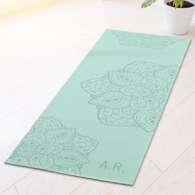 Tapete De Yoga Minty Teal Decorative Modern Mandala With Initials (Criador carregado)