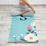 Tapete De Yoga Monograma Floral Moderno<br><div class="desc">Um tapete de yoga design floral personalizado moderno.</div>