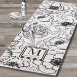 Tapete De Yoga Monograma Floral Personalizado<br><div class="desc">Elevem sua prática de ioga com este tapete de ioga de dois lados, com um padrão floral botânico em ambos os lados. Projetado com um toque de alto nível de moda, este tapete traz um encanto feminino sofisticado à sua meditação e rotinas de estiramento. O elegante design lembra o perfume...</div>