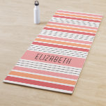 Tapete De Yoga Monograma Personalizado com distribuição<br><div class="desc">Personalizar este moderno tapete de ioga listrado para alguém especial? Este tapete ioga pode ser personalizado com o seu nome ou com as iniciais monográficas da sua escolha. Peça o seu hoje! Projetado para você pelo Blackberry Boulevard.</div>