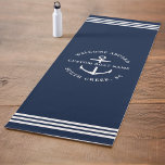 Tapete De Yoga Nome do Barco Personalizado Moderno Bem-vindo a Bo<br><div class="desc">Mat náutico de ioga barco em azul marinho lendo "bem-vindo a bordo",  assim como o seu nome e localização personalizados do barco.</div>