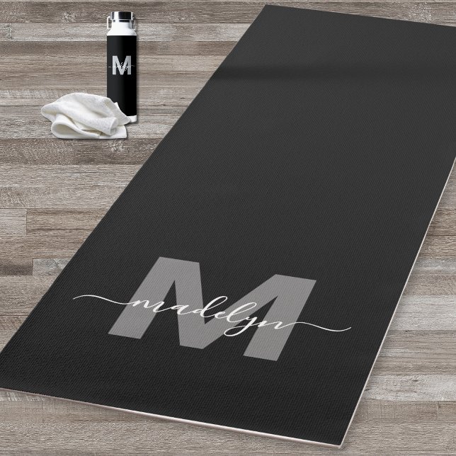 Tapete De Yoga Nome inicial do Workout Personalizado Monograma Pr (Custom Workout Initial Name Monogram Black Yoga Mat )