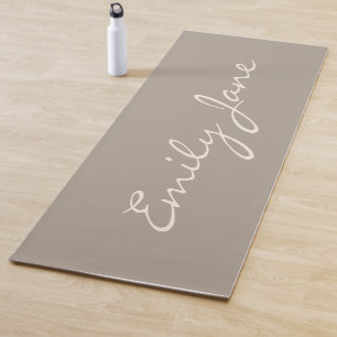 Tapete De Yoga Nome Personalizado Bege Escrito à Mão Elegante