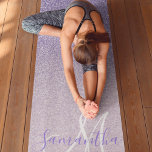 Tapete De Yoga Nome Personalizado da Glitter Roxo Moderno<br><div class="desc">Apresentando nossa coleção de produtos modernos e glamourosos: "Modern Purple Glitter Sparkles Personalised Name". Esses itens atraentes são projetados para adicionar um toque de elegância e personalização à sua vida. Com um brilho púrpura mesmerante e um filme de brilho, nossos produtos são perfeitos para aqueles que amam um pouco de...</div>