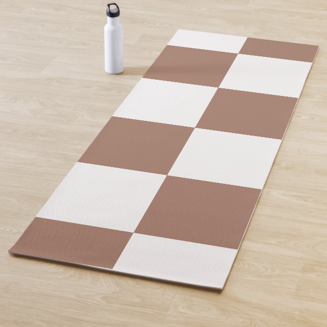 Tapete De Yoga Padrão verificado em branco e Mocha Mousse (In Situ)