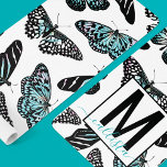 Tapete De Yoga Personalização Personalizada da Tendência da Borbo<br><div class="desc">Incêndio na fusão de estilo e funcionalidade da tendência com nosso moderno tapete yoga padrão da borboleta. Feito para atender ao gosto discernível da mulher contemporânea, esse tapete é uma obra-prima de design e utilidade. A sua cor verde-aquosa de neon-aqua, pintada à mão, mesmerante, e a borboleta preta motif contrastam...</div>