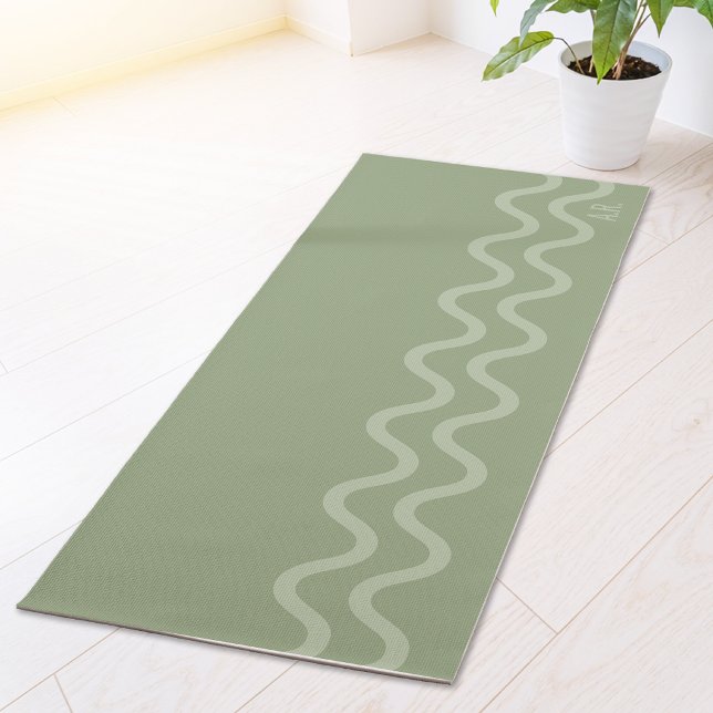 Tapete De Yoga Sage Green Modern Minimal Wavy Lines And Initials (Disclaimer: This image is a digital mockup.)
