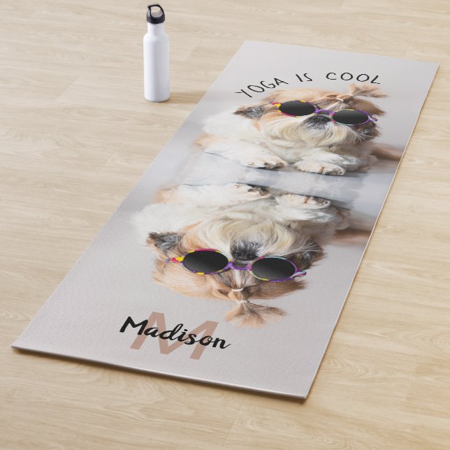 Tapete De Yoga Shih Tzu Legal e divertido Monograma Personalizado (In Situ)