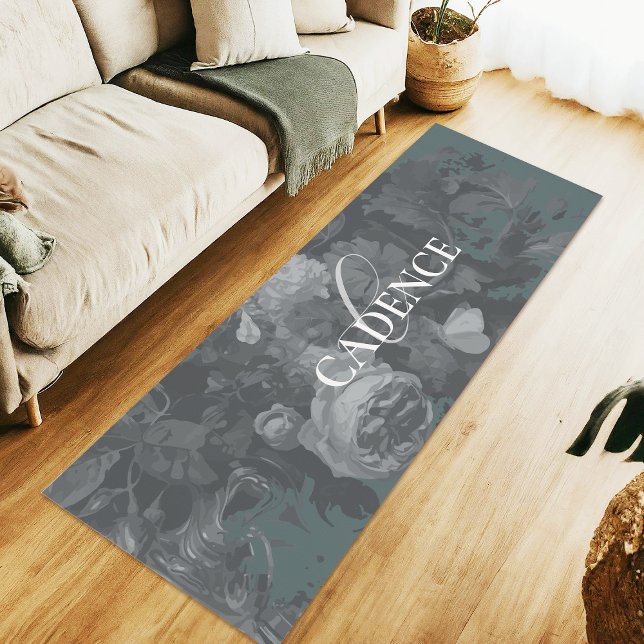 Tapete De Yoga Soothing Slate Green Floral Monogram Chic (Criador carregado)