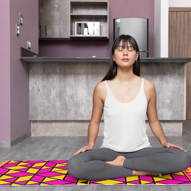 Tapete De Yoga triângulos amarelos rosa (Criador carregado)