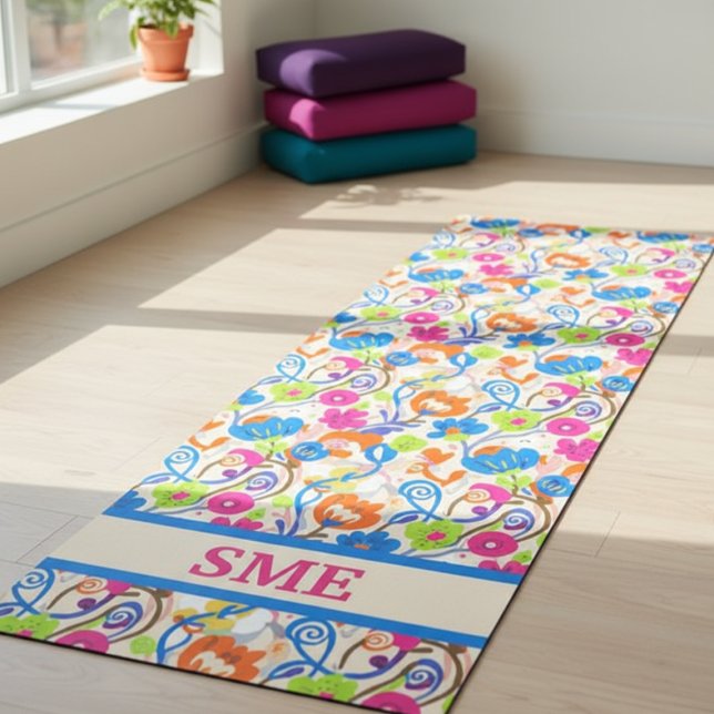 Tapete De Yoga Vibrant Colorful Floral Monogram (Bright whimsical floral monogram yoga mat)