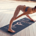 Tapete De Yoga Yoga Pose Namaste da Árvore Dourada Personalizada<br><div class="desc">Este design pode ser personalizado na área fornecida pela alteração da foto e/ou do texto. Ou pode ser personalizado escolhendo o clique para personalizar outra opção e excluir ou alterar a cor do plano de fundo, adicionar texto, alterar a cor ou o estilo do texto ou excluir o texto de...</div>