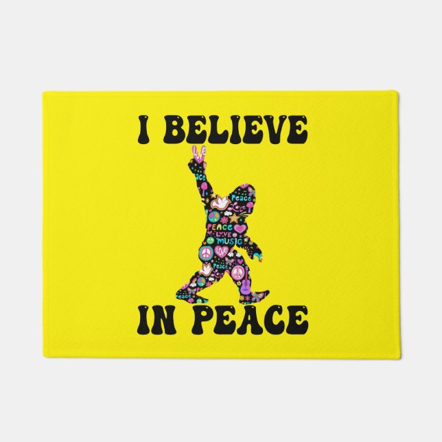 Tapete Engraçado Pé Grande Eu Acredito Em Paz (Frente)