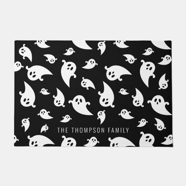 Tapete Fantasma Preto E Branco Com Nome Halloween (Frente)