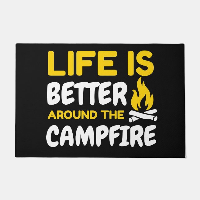 Tapete Feliz Camper Life É Melhor Em Torno Do Campfire (Frente)