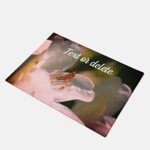 Tapete Gafanhoto Pequeno Na Flor Azalea Personalizada