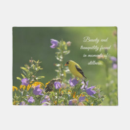 Tapete Goldfinch em uma Flor Harebell