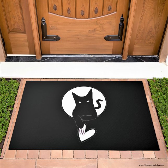 Tapete Love Cat Doormat da Poeta Adiela Akoo (The Love Cat Doormat - for the perfect blend of warm welcome and Halloween chill. Love it? GET it!)
