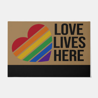 Tapete Love Live Here Doormat, Rainbow Doormat