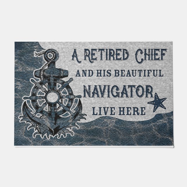 Tapete Lovely A Retired Chief His Beautiful Navigator  (Frente)