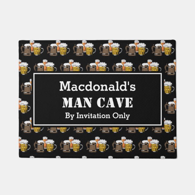 Tapete MAN CAVE Novelty Três Cervejas Negra PERSONALIZÁVE (Frente)