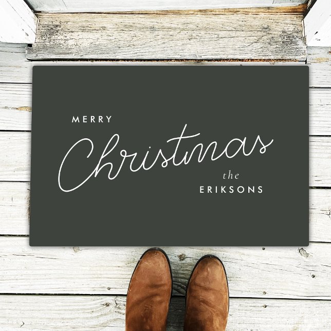 Tapete Modern Trendy Christmas | Floresta Verde Escuro (Modern forest green Christmas doormat by Guava, featuring stylish white script & custom name option)