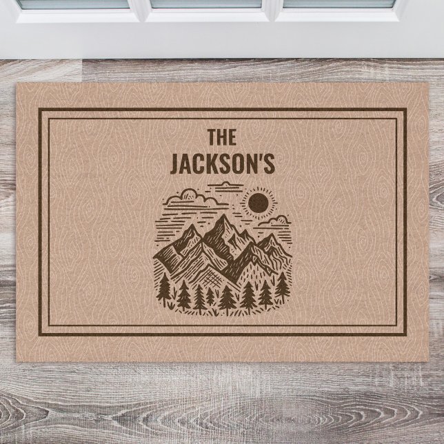 Tapete Moderno Rústico Montanha Personalizado (Modern Rustic Mountain Hand-drawn Custom Name Doormat)