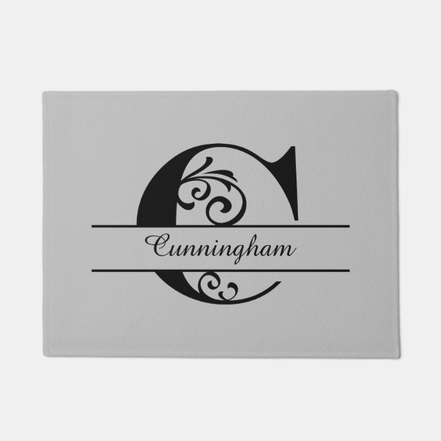 Tapete Monograma - Letra flourada C com Nome Doormat (Frente)