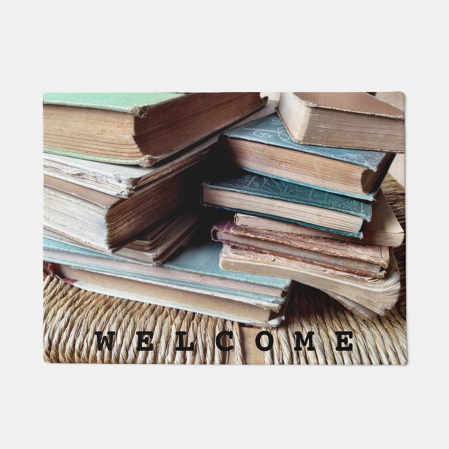 Tapete Muitos livros em uma cadeira velha (Frente)