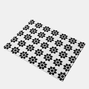 TAPETE PADRÃO DE FLOR PRETO E BRANCO