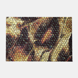 Tapete Pele de réptil com manchas amareladas e escuras?