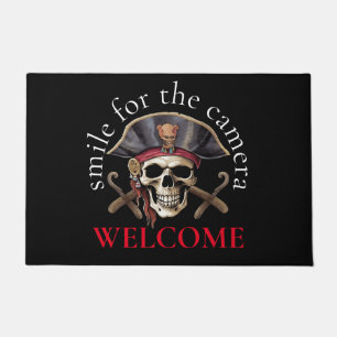 Tapete pirata em casa do crânio