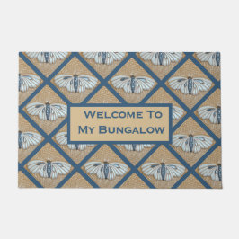 Tapete Porta com azulejos brancos