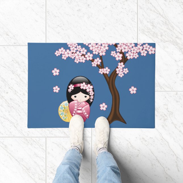 Tapete Primavera Kokeshi Doll - Bonita Mancha Japonesa em (Interior)