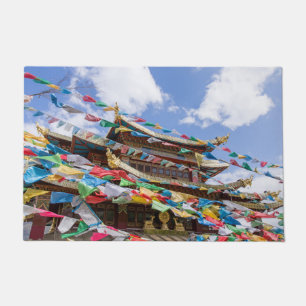 Tapete Templo Tibetano com bandeiras de oração - Yunnan,
