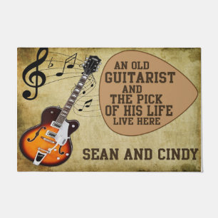 Tapete Um Guitarista Antigo E O Pick De Sua Vida Vivem