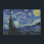 Tapete Van Gogh Starry Night<br><div class="desc">Starry Night, de Vincent Van Gogh, o óleo na canvas, 1889, é uma pintura paisagística de uma vasta rocha de estrelas brilhantes sobre uma paisagem de cidades distantes e colinas rolantes, com uma ascensão de ciprestes no primeiro plano como uma chama verde-escura. Van Gogh pintou sua estrelada obra-prima não da...</div>