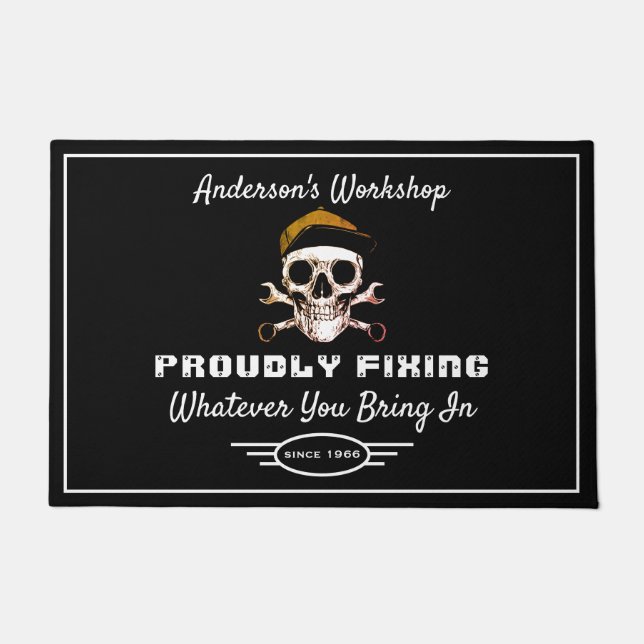 Tapete Workshop Qualquer Nome Orgulhosamente Consertando  (Frente)