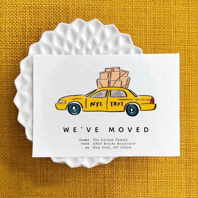 Taxi Amarelo NYC Movimentamos Anúncios em Moviment (Hand-drawn NYC yellow taxi illustration for a New York City moving announcement card.)