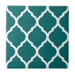 Teal Marroquino Quatrefoil, Azulejo De Cerâmica Pa<br><div class="desc">O azulejo moderno de cerâmica chic apresenta um padrão repetitivo de latência de quatrefoil marroquino. Clique em Personalizar para adicionar seu próprio texto ou imagens para criar um único de um tipo de design.</div>