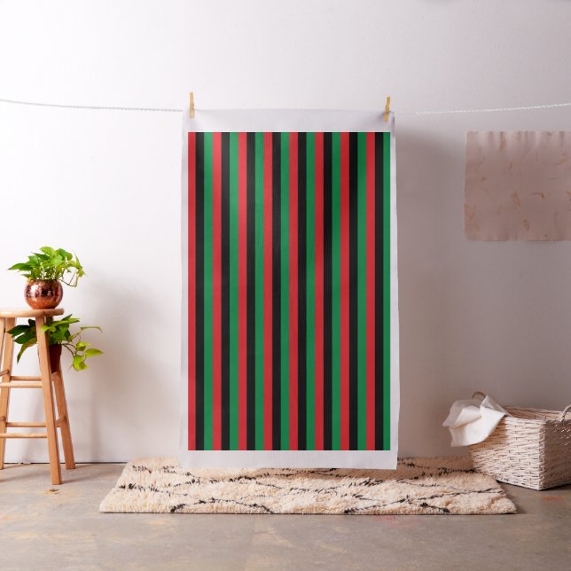 Tecido Bandeira Pan-Africana, Happy Kwanzaa (In Situ)