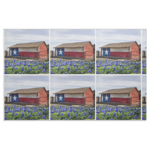 Tecido Celeiro da paisagem de Texas com Bluebonnets