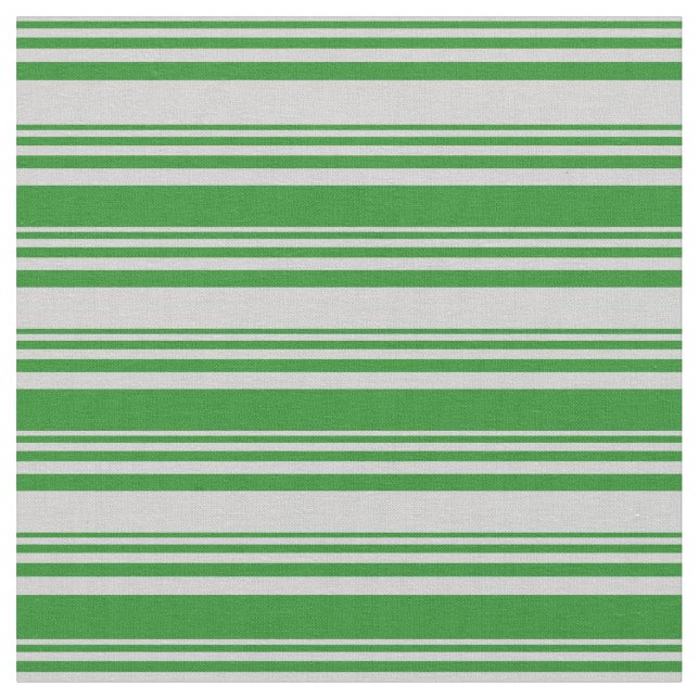 Tecido Cinzas leves e padrão verde florestal (Detalhe)