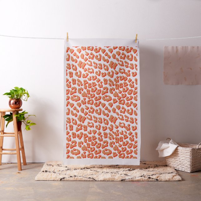 Tecido Cor âmbar e Impressão Leopardo Branco (In Situ)