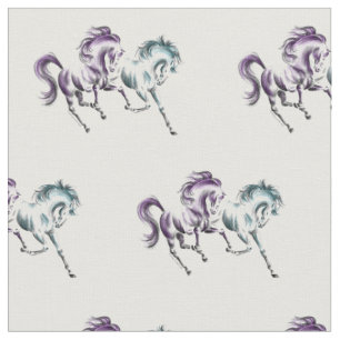 Tecido Frolicking competindo cavalos selvagens
