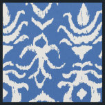 Tecido Ikat Damask<br><div class="desc">A mão desenhou a cor damasco do ikat no marfim e o azul real. | Design por Shelby Allison.</div>